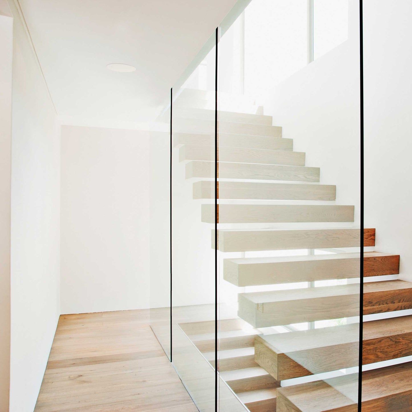 KEF Ci160CRDS Room Setting