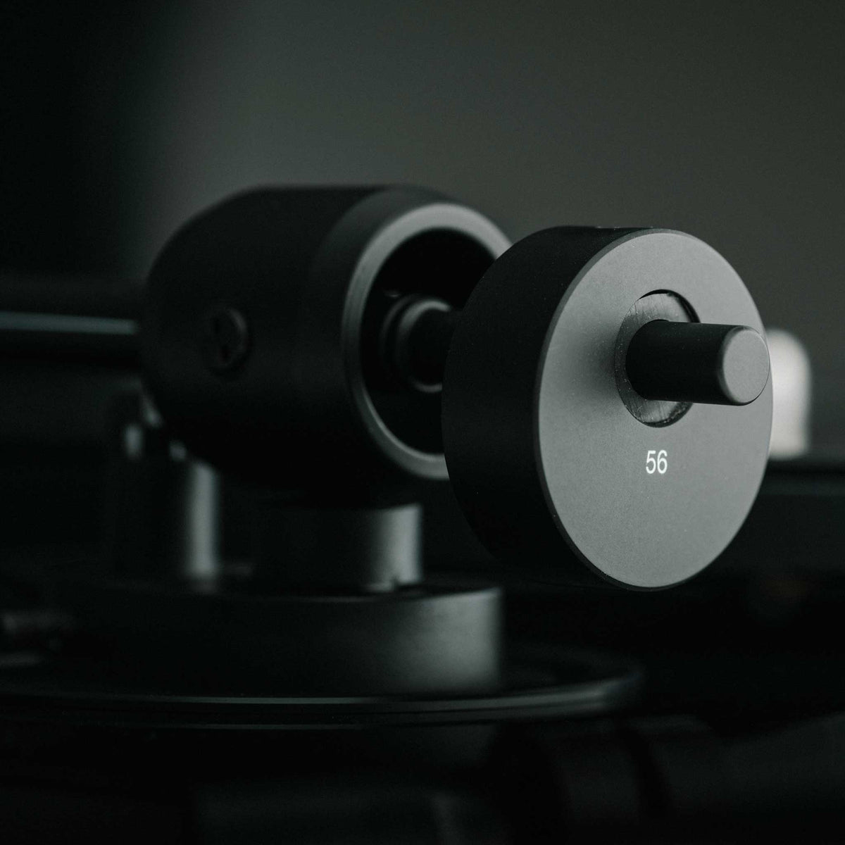 Pro-Ject E1.2 Phono Black Tonearm Detail