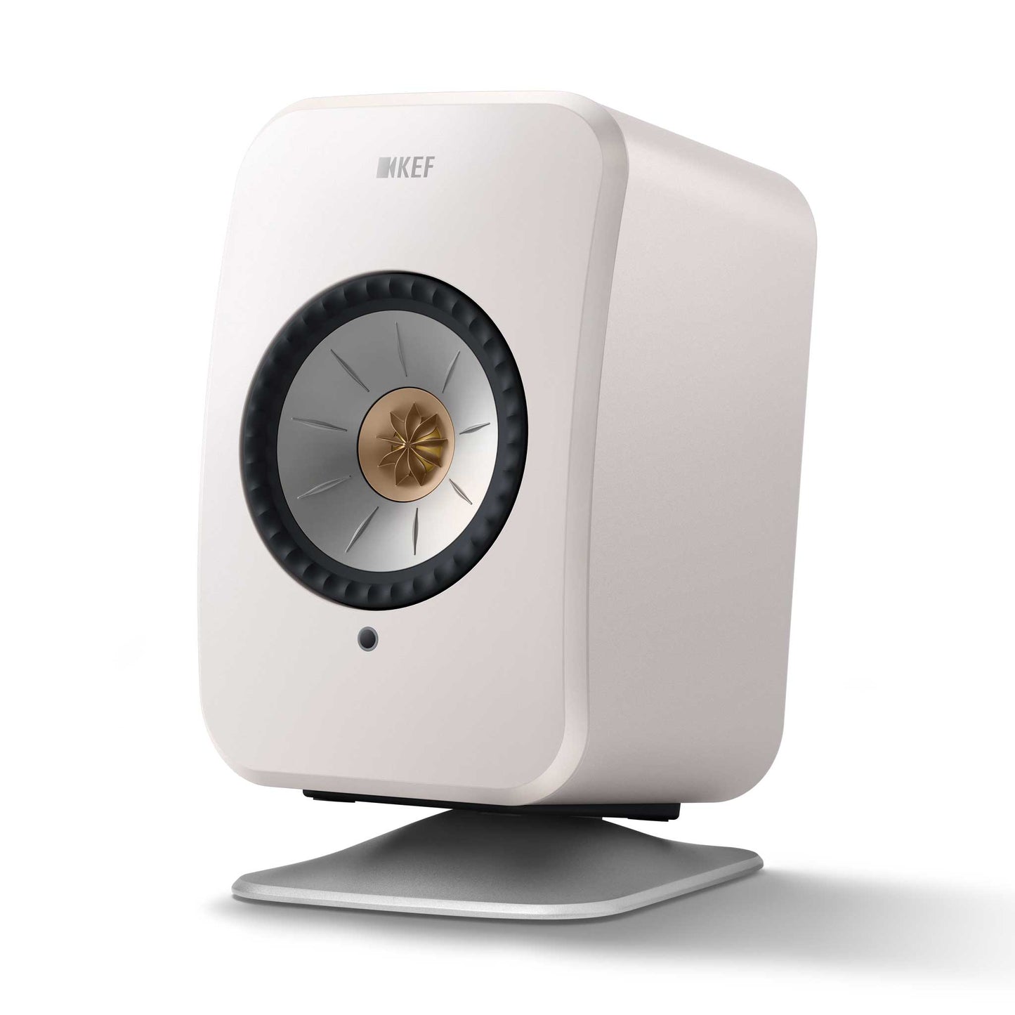 KEF P1 Desk Pad Silver with LSX II Mineral White