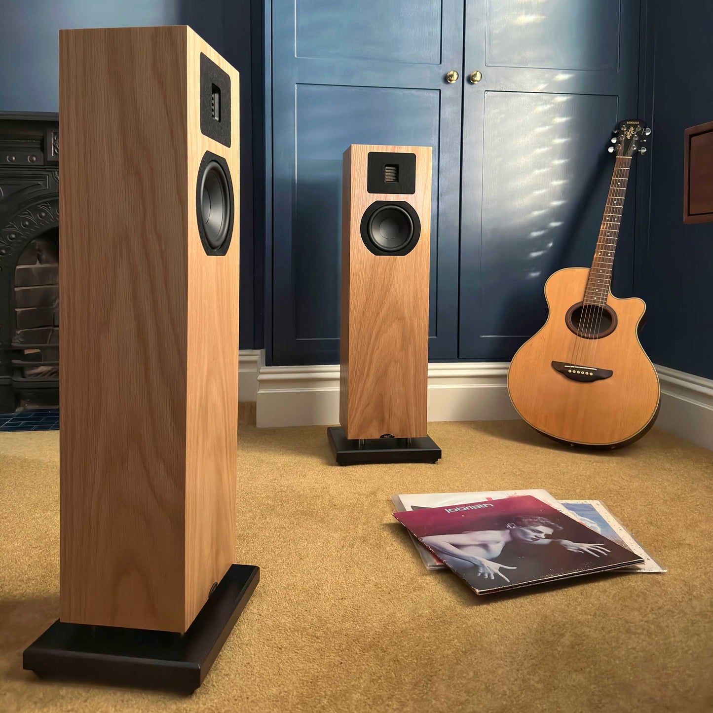 Neat Mystique Classic Natural Oak Room Setting