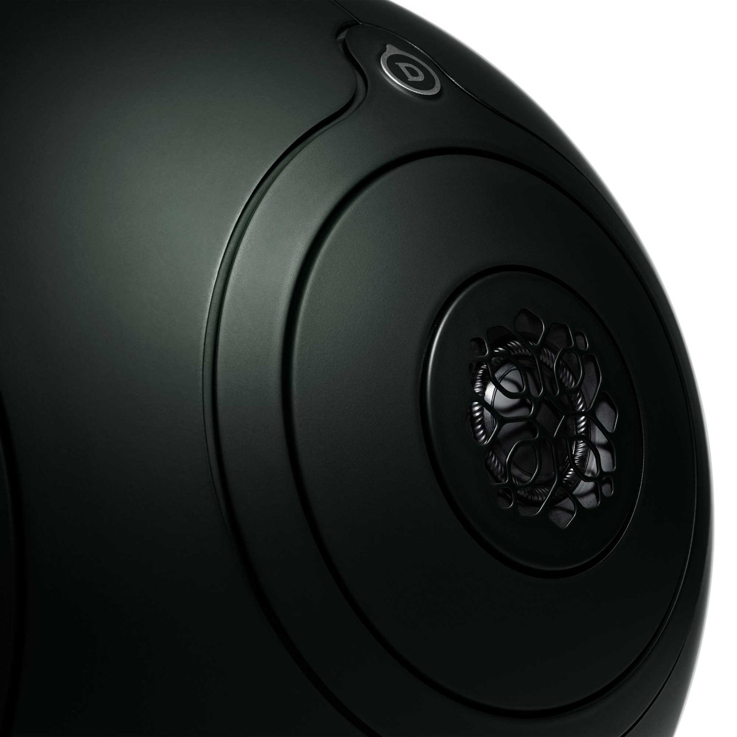 Devialet Phantom Ultimate 108 dB Deep Forest Front Detail