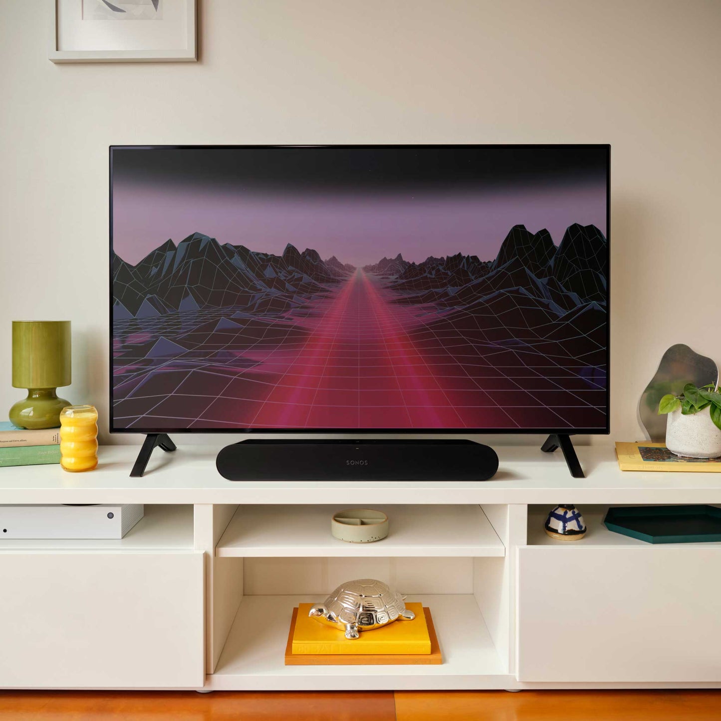 Sonos Ray Black With TV