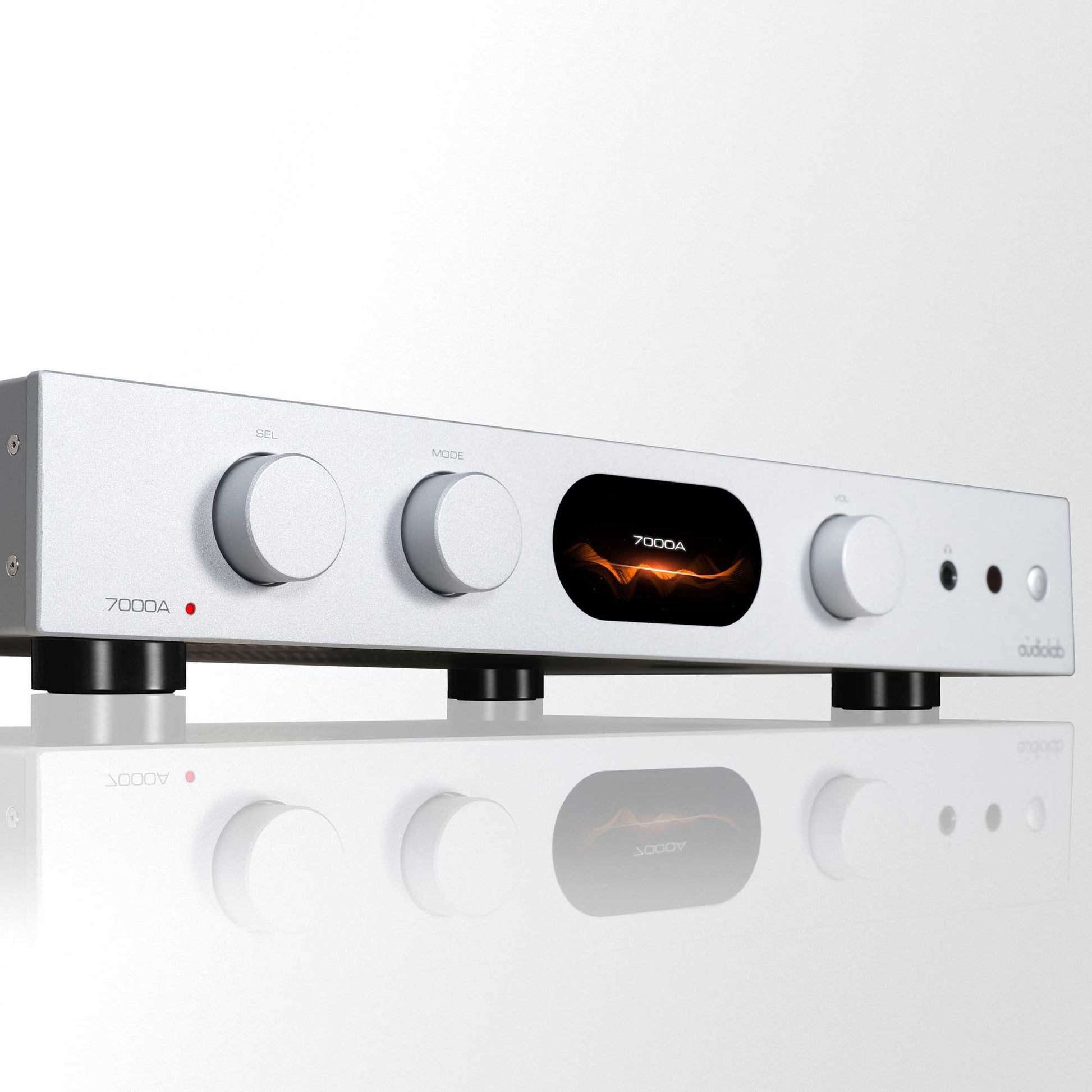 Audiolab 7000A Silver Front Detail