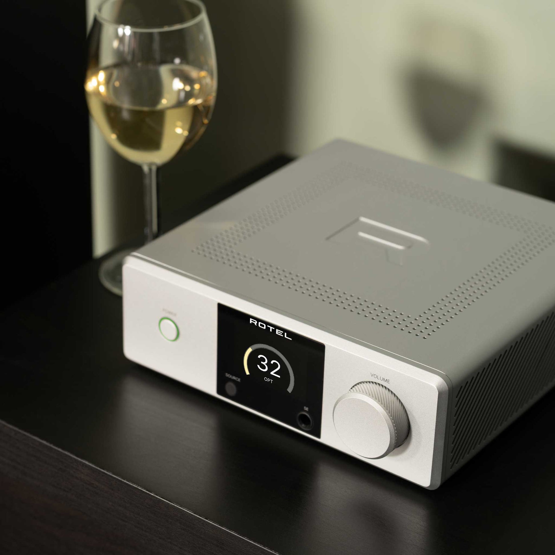 Rotel DX-5 Silver Beauty Shot