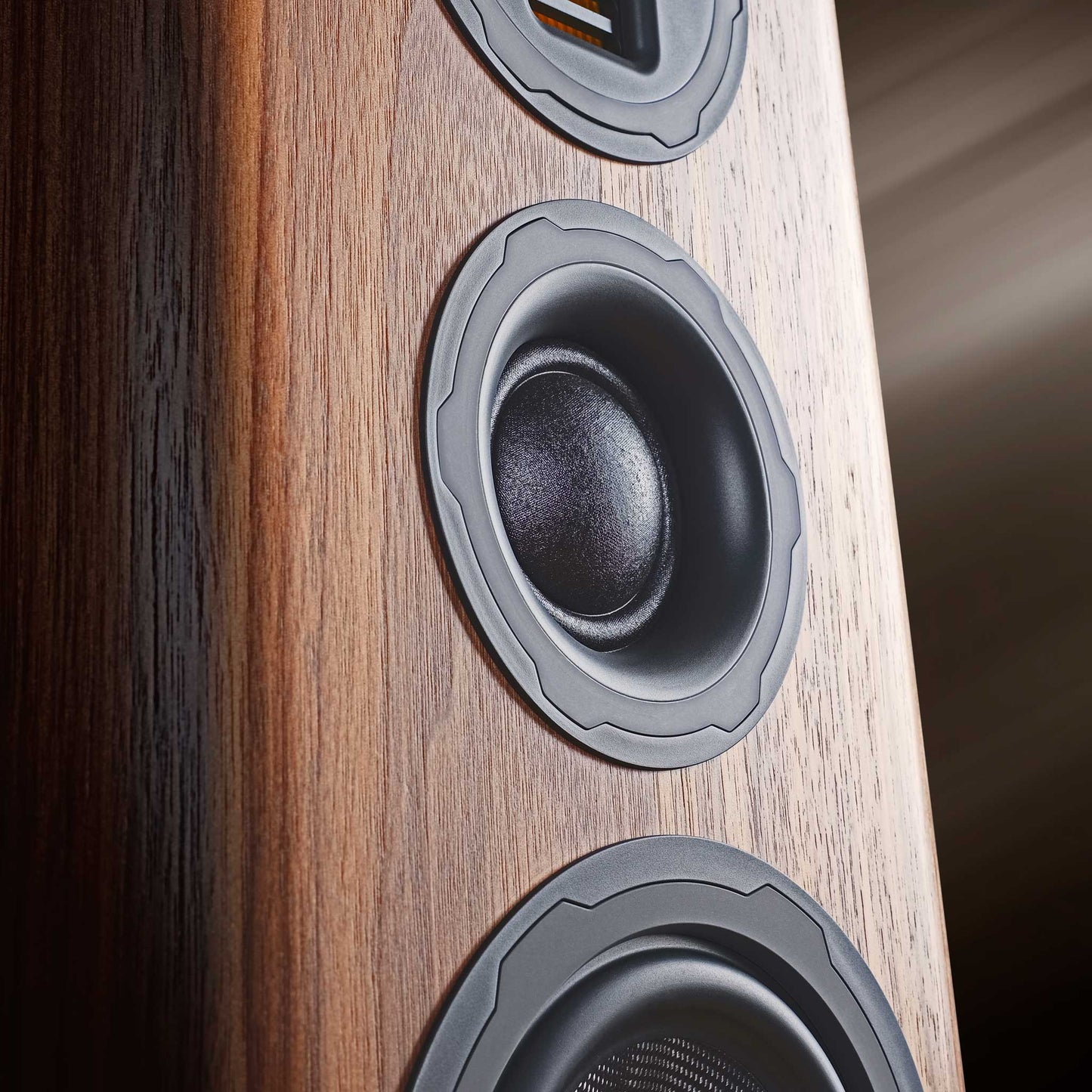 Wharfedale EVO 5.2 Walnut Detail
