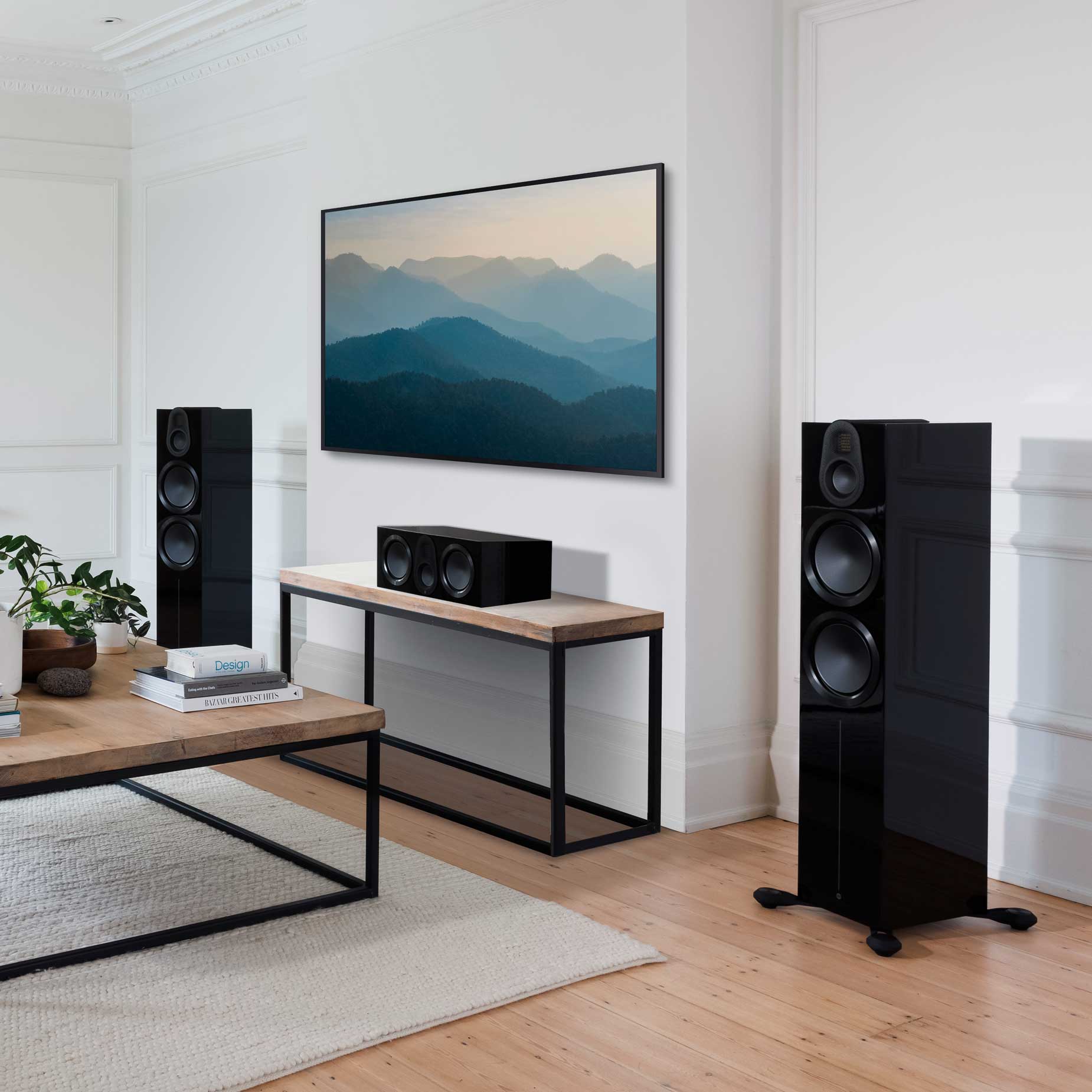 Monitor Audio Gold 500 6G High Gloss Black Room Setting