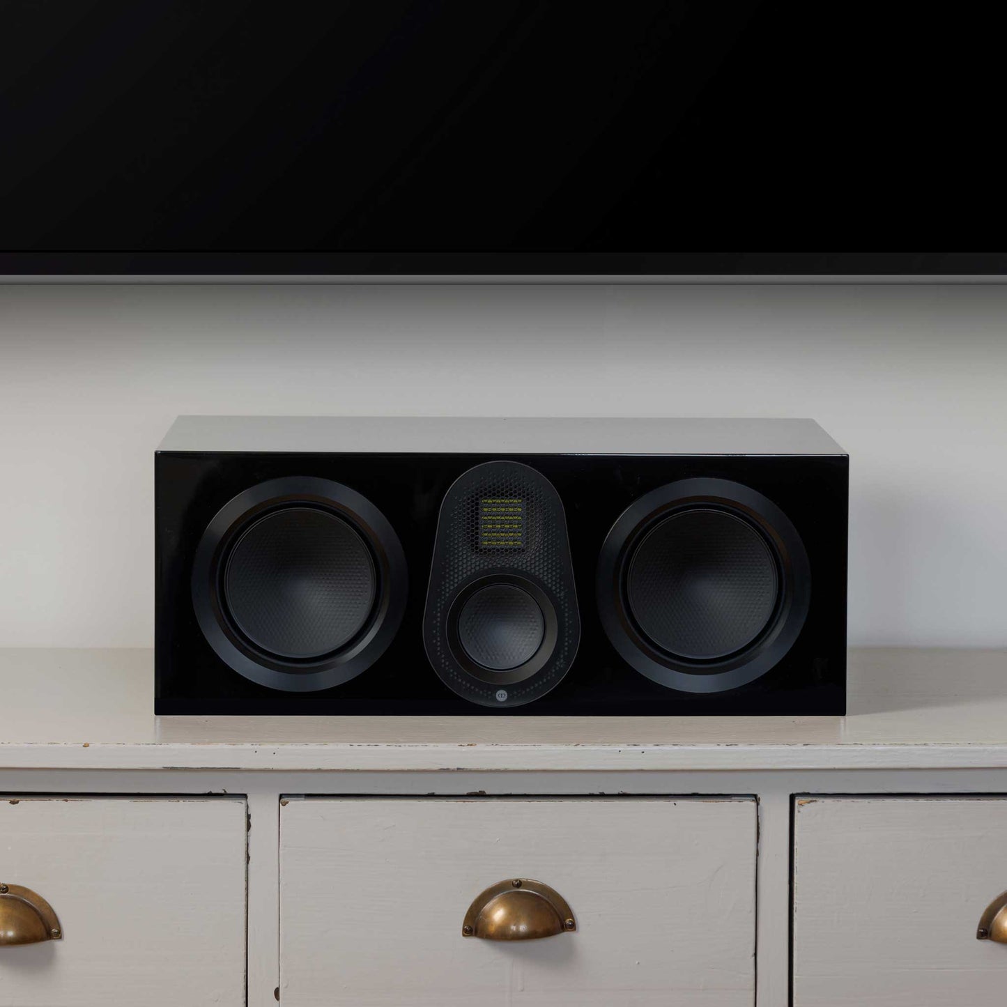 Monitor Audio Gold C250 6G High Gloss Black On Shelf