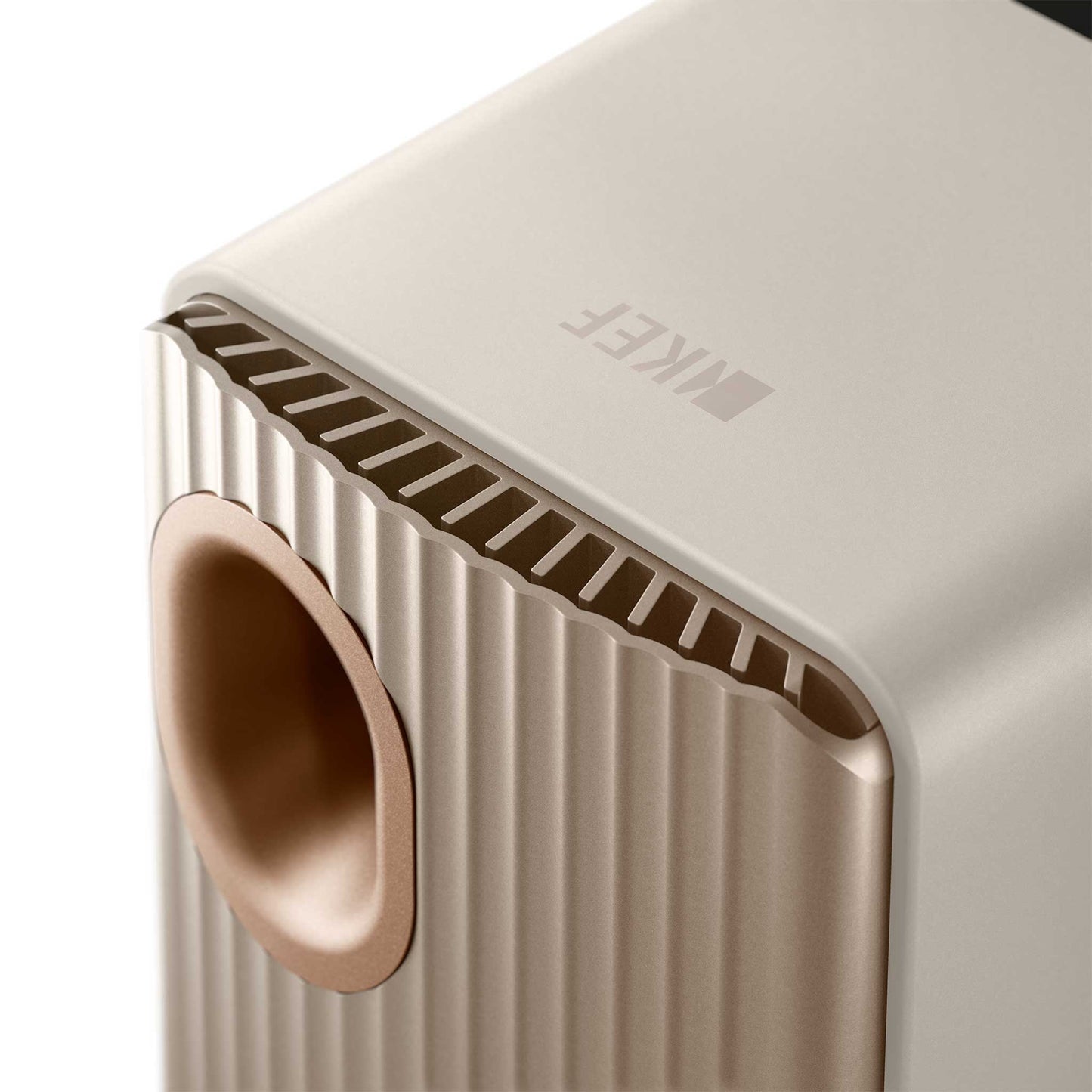 KEF LS50 Wireless II Sand Shell Rear Detail