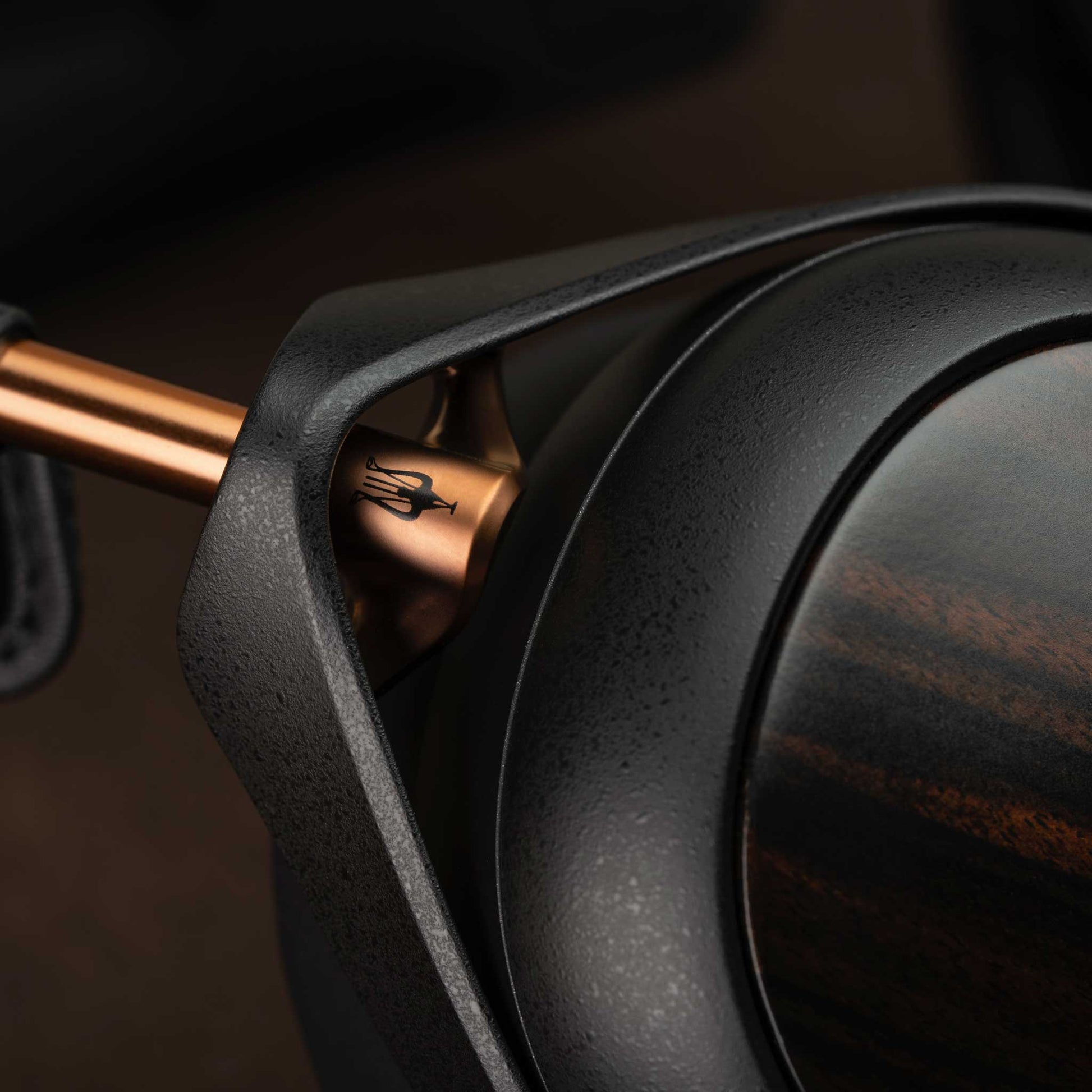 Meze Liric II Earcup Detail