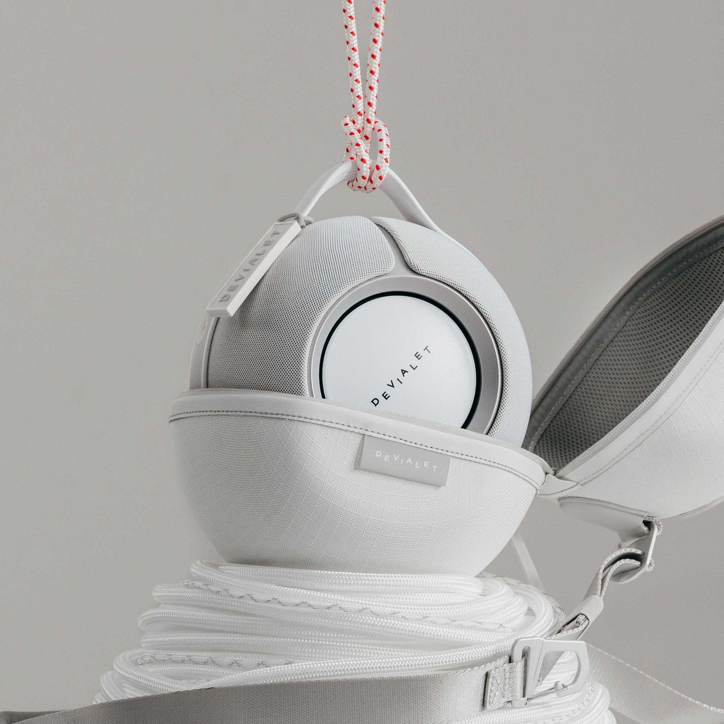 Devialet Mania White Mist Beauty Shot