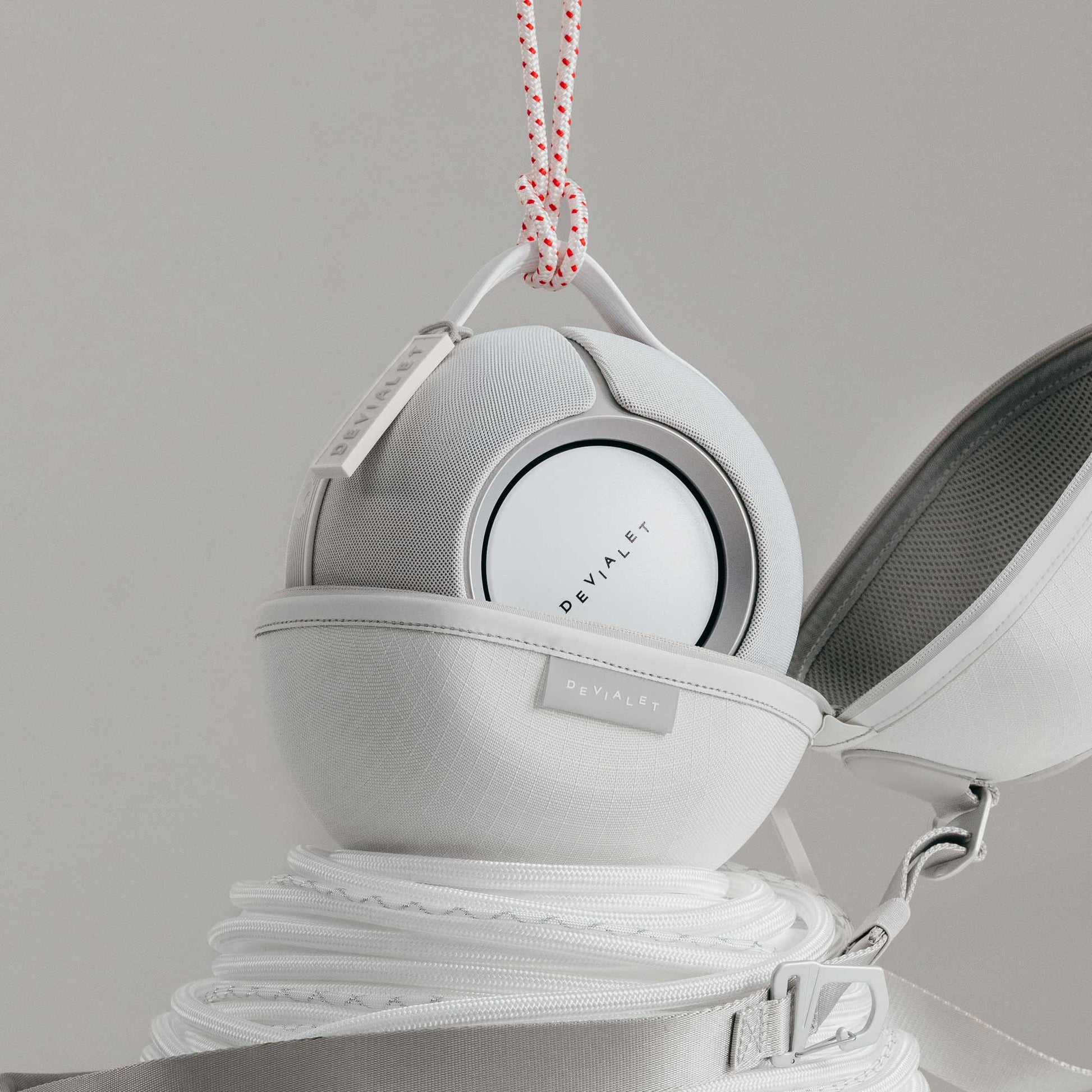 Devialet Mania White Mist Beauty Shot