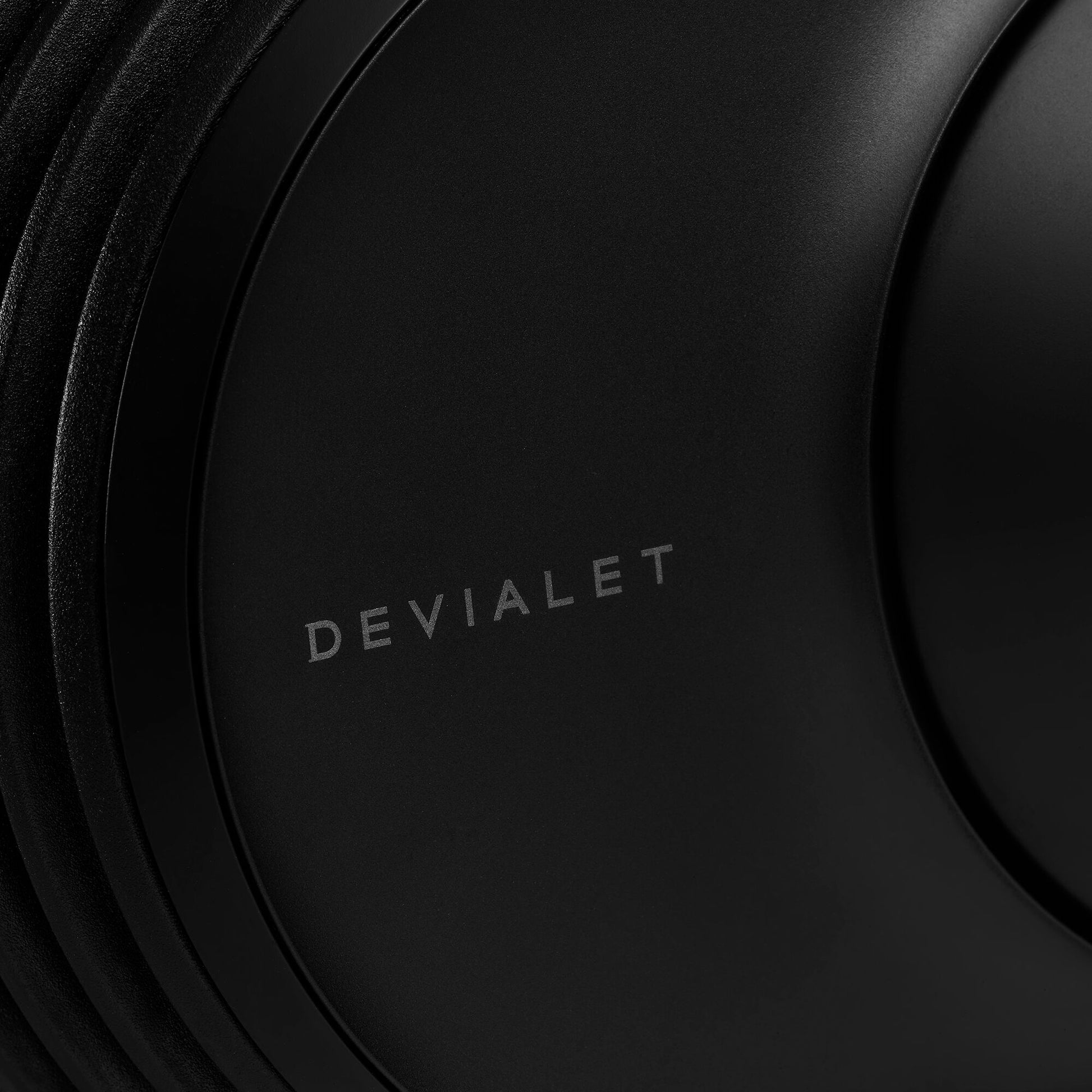 Devialet Phantom II 95 dB Matte Black Stereo Set Detail