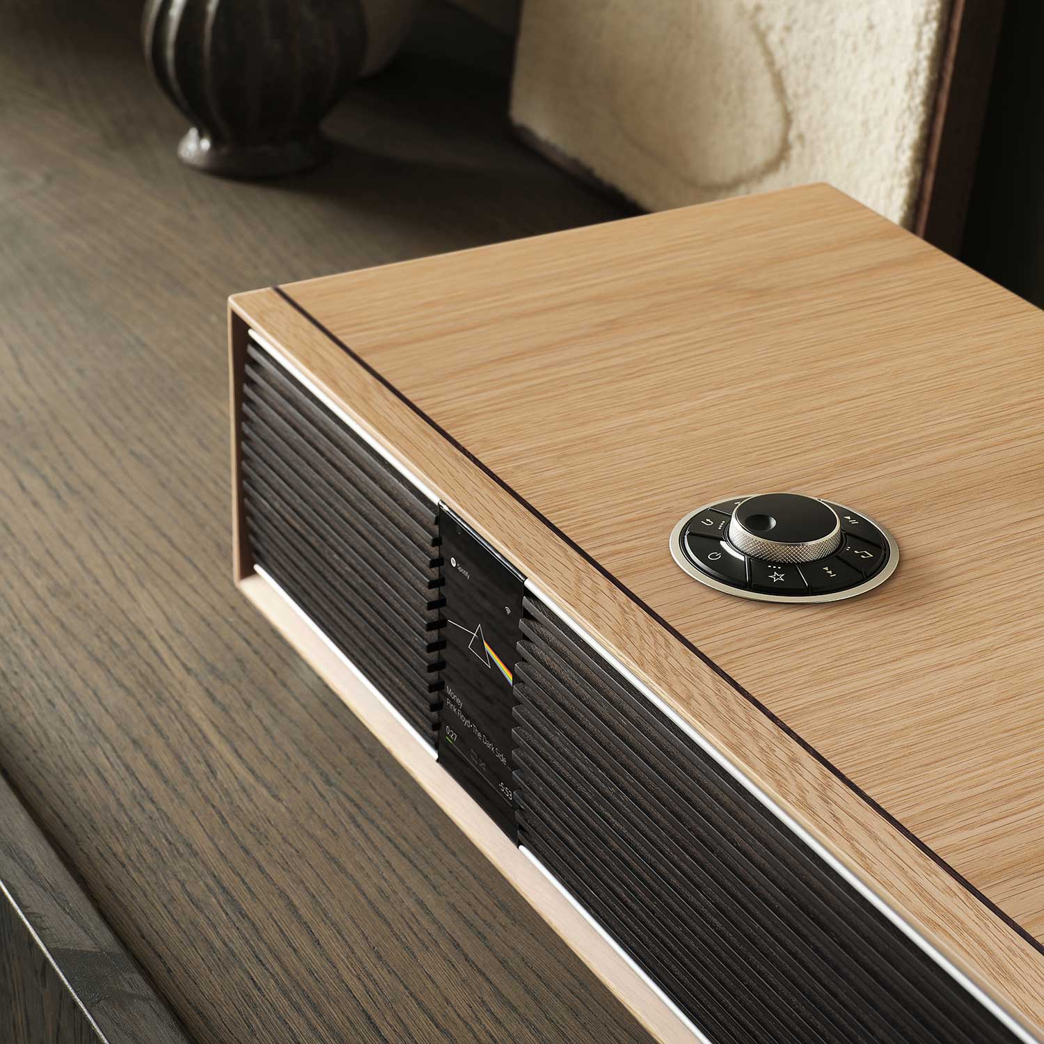 Ruark Audio R410 Anniversary Edition Detail