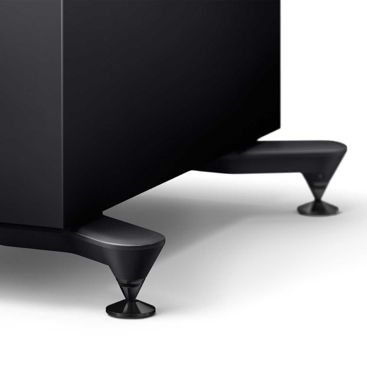 Arcam SA45 with KEF R7 Meta Spike Detail