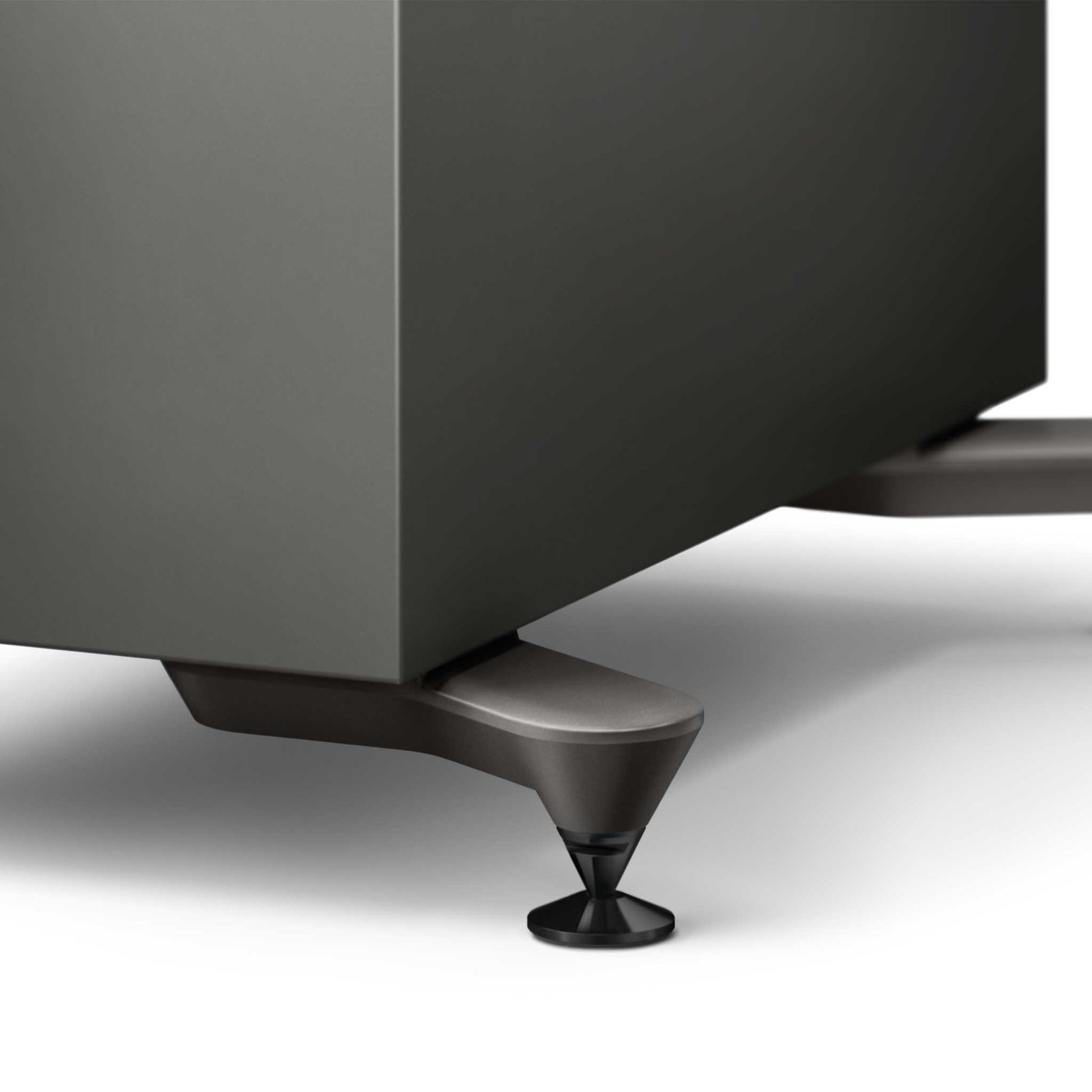 KEF R7 Meta Titanium Gloss Plinth Detail