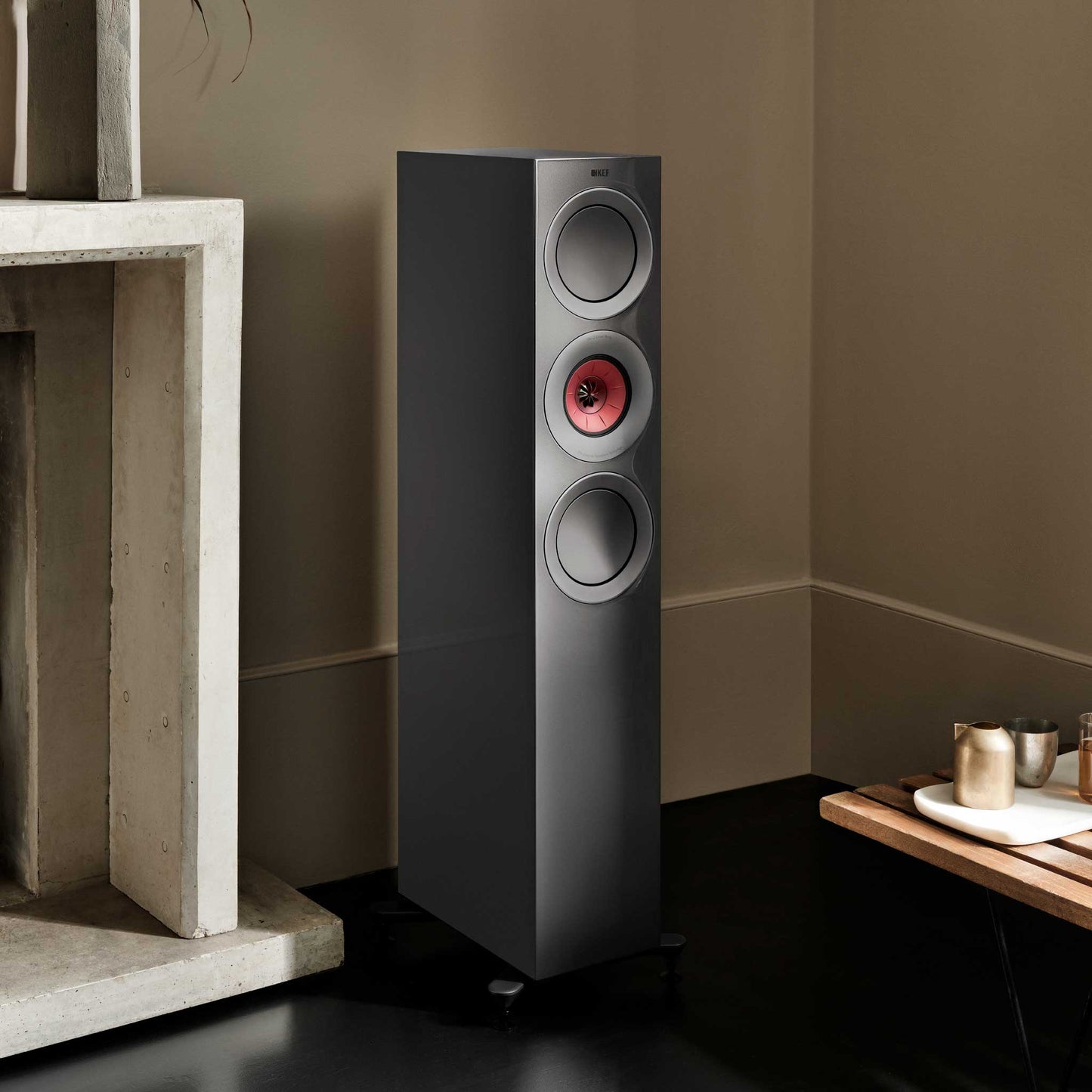 KEF R7 Meta Titanium Gloss Beauty Shot