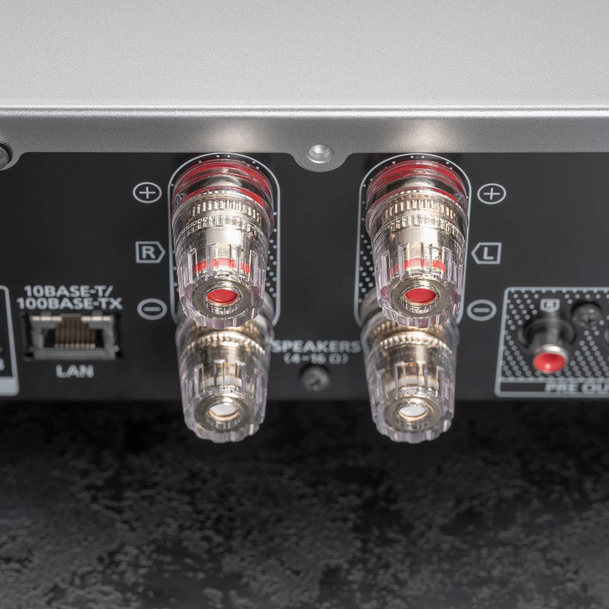 Technics SU-GX70 Speaker Terminals