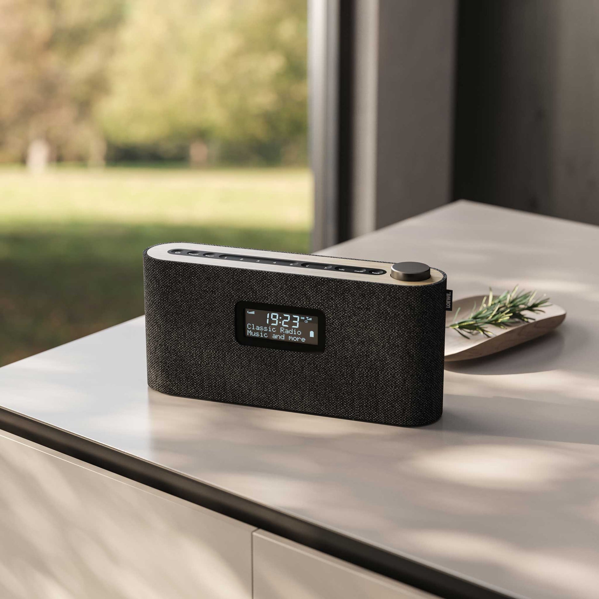 Loewe radio.frequency Room Setting